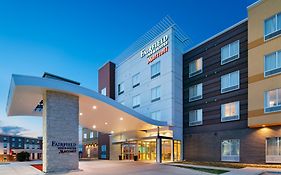 Fairfield Inn & Suites By Marriott Lincoln Airport